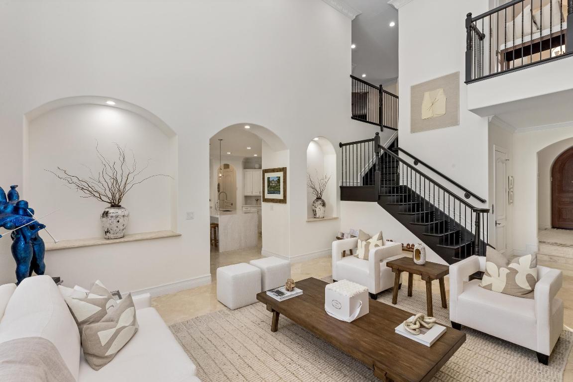 LAKE ROGERS ISLE - Residential