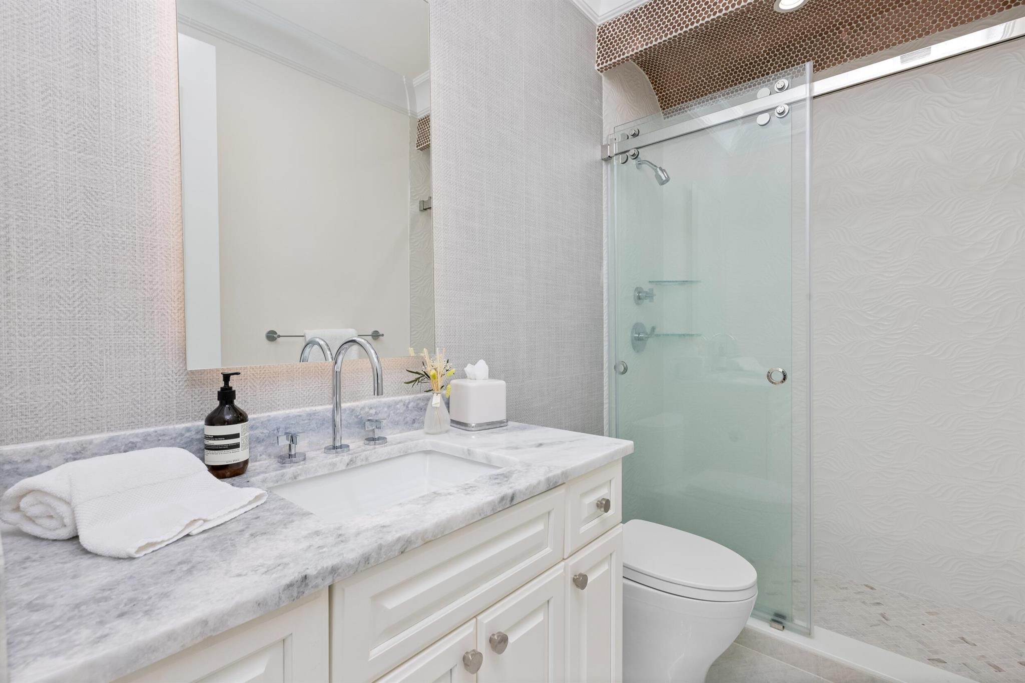 LAKE ROGERS ISLE - Residential