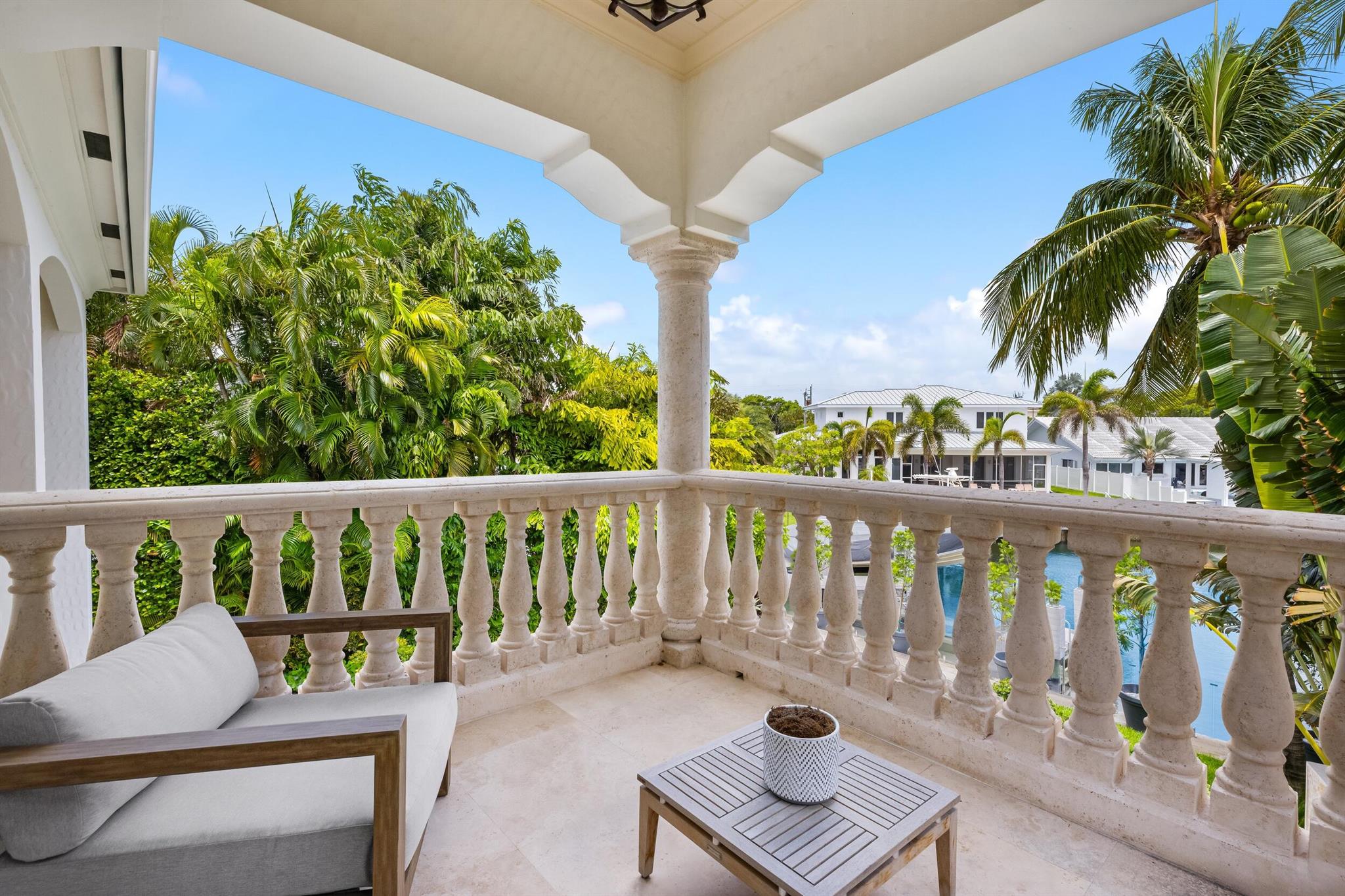 LAKE ROGERS ISLE - Residential