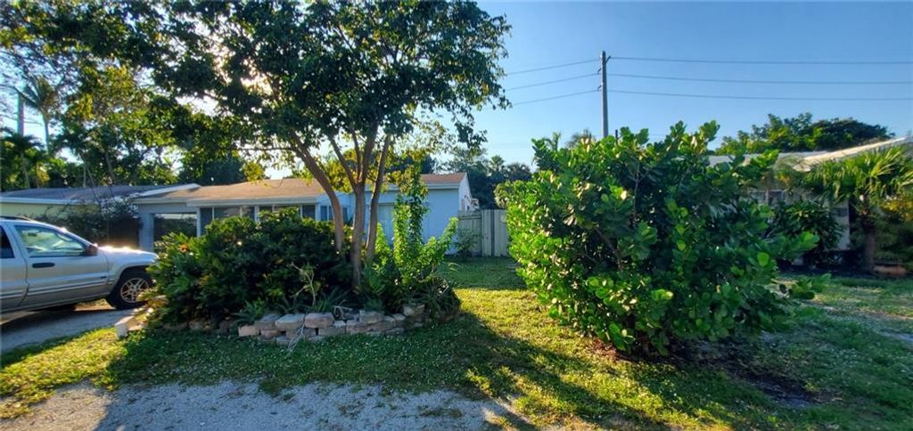 Photo of 1217 NE 13th Ave #Rear, Fort Lauderdale, FL 33304 (MLS # F10309504)