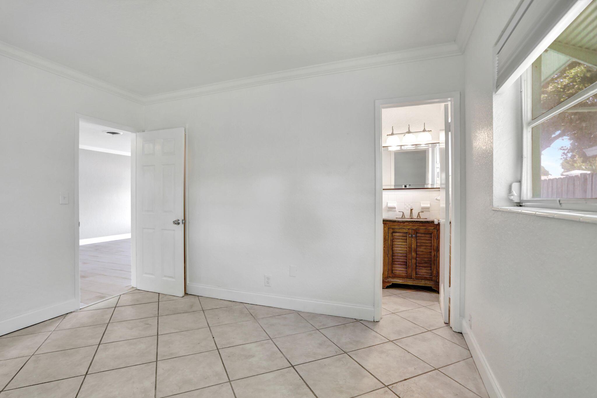 TARA HEIGHTS ESTATES - Residential Income