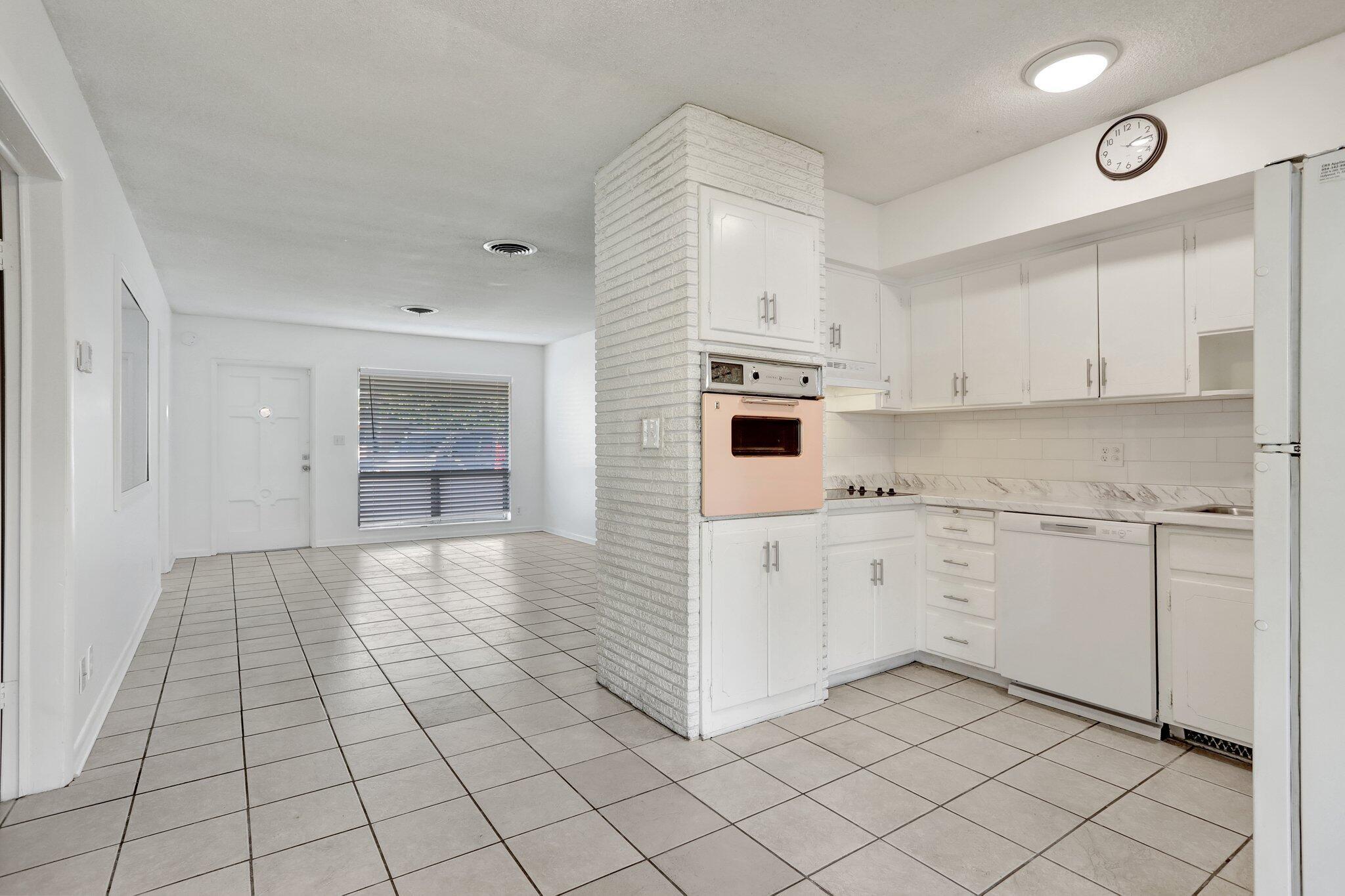 2540-2550 NE 10 Court 1-2