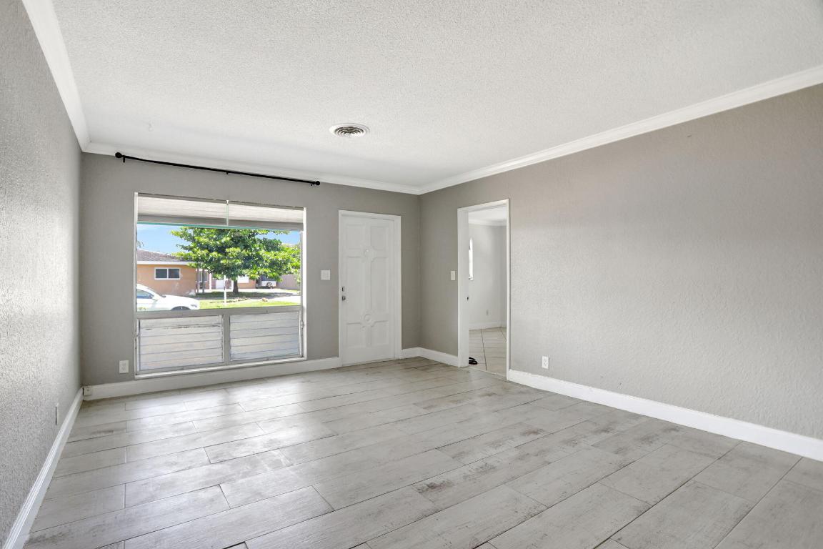 2540-2550 NE 10 Court 1-2