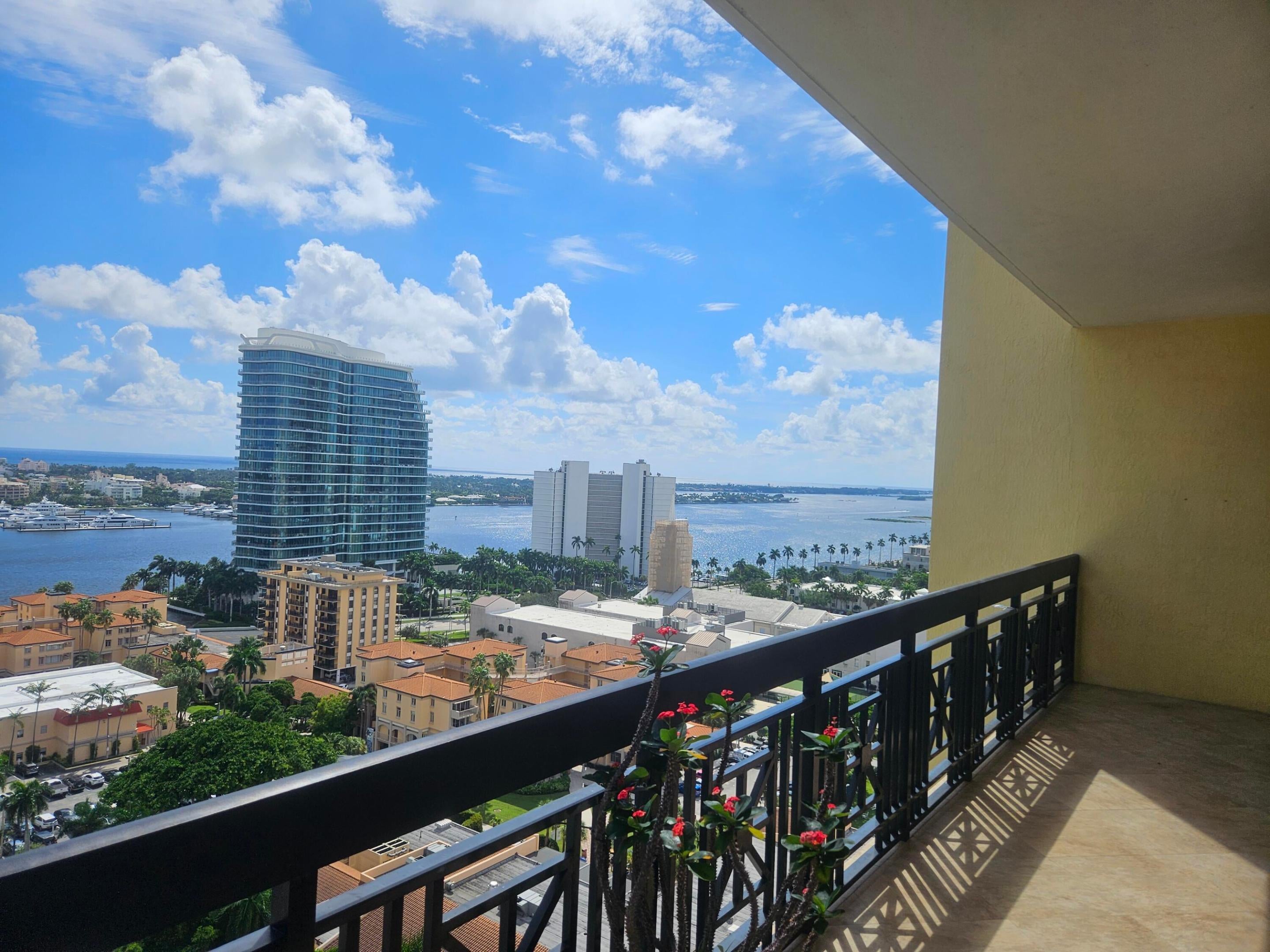 801 S Olive Avenue 1506