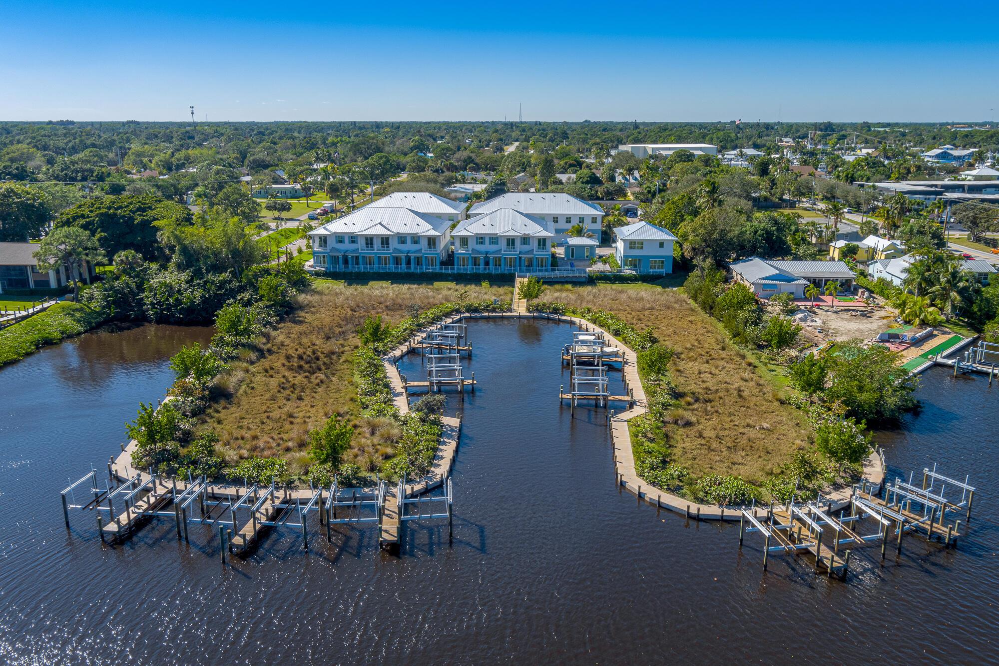 Manatee Isles - Residential Lease