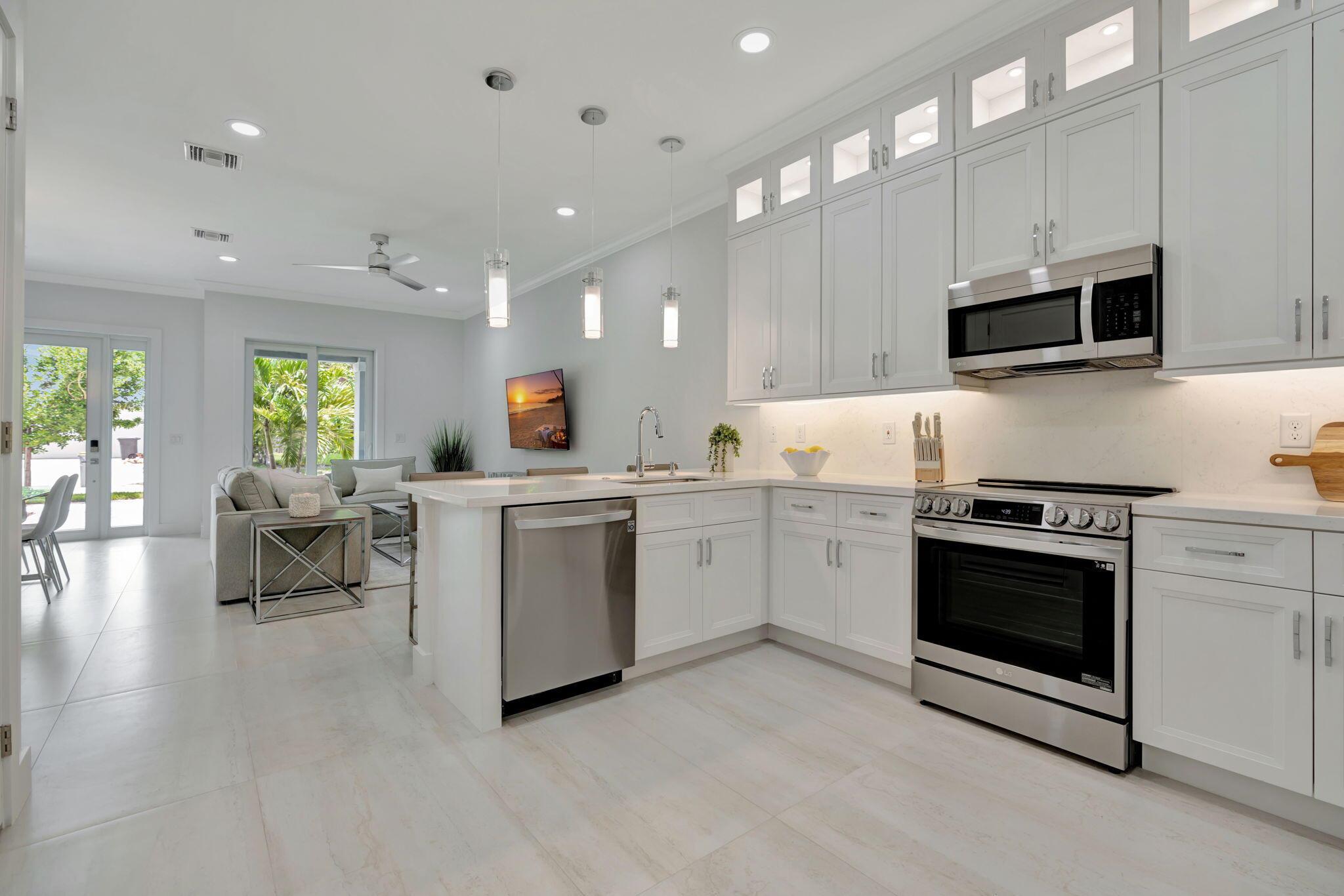 Manatee Isles - Residential Lease
