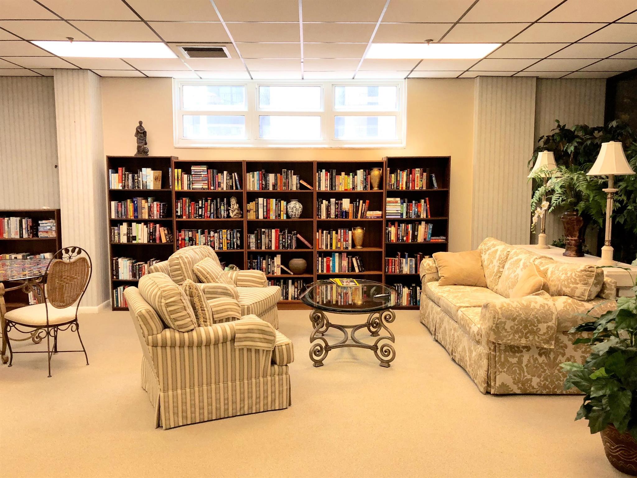 AQUARIUS CONDO - Residential Lease