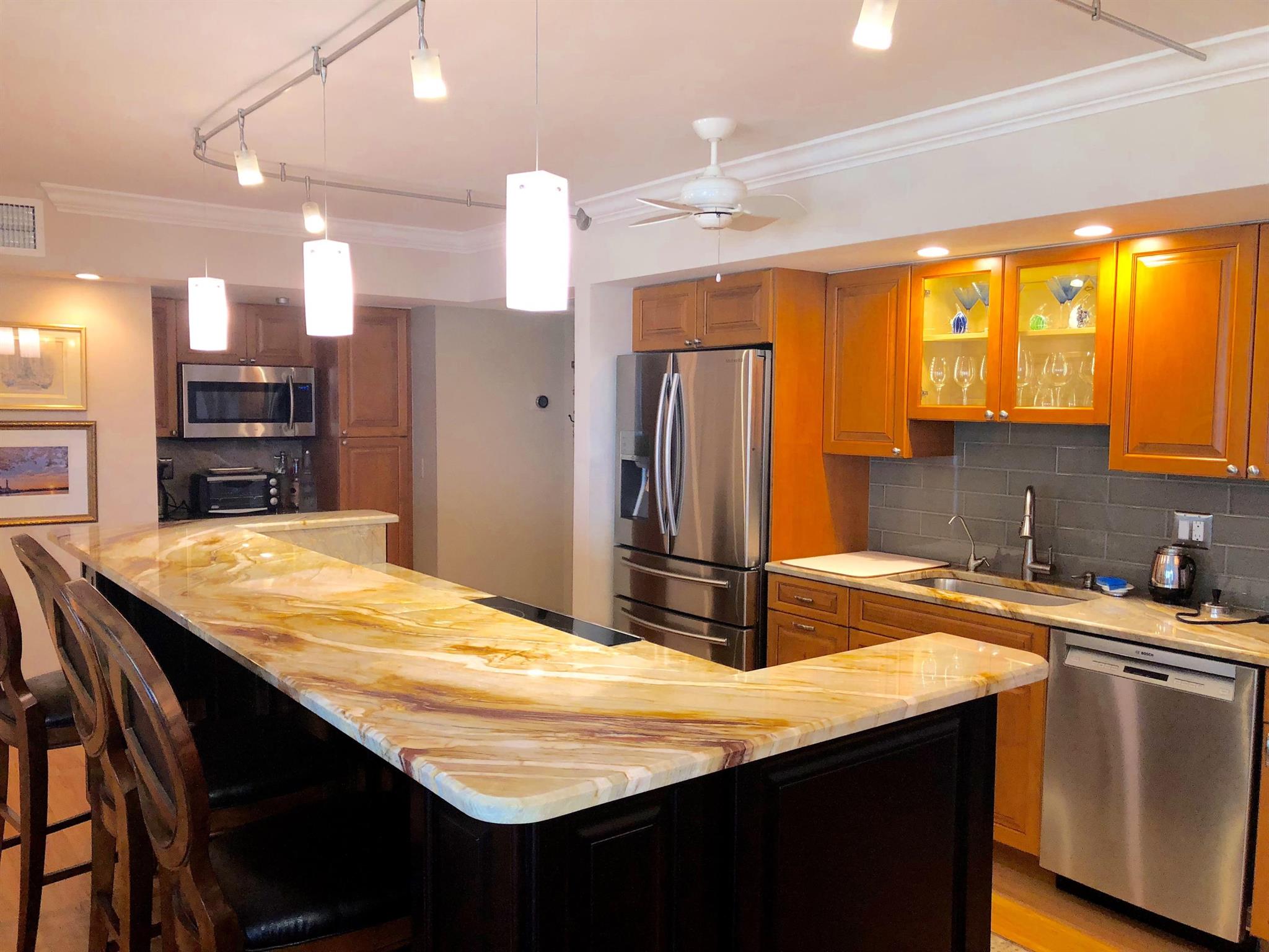 AQUARIUS CONDO - Residential Lease