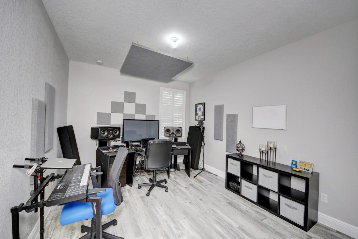 Creekside - Residential