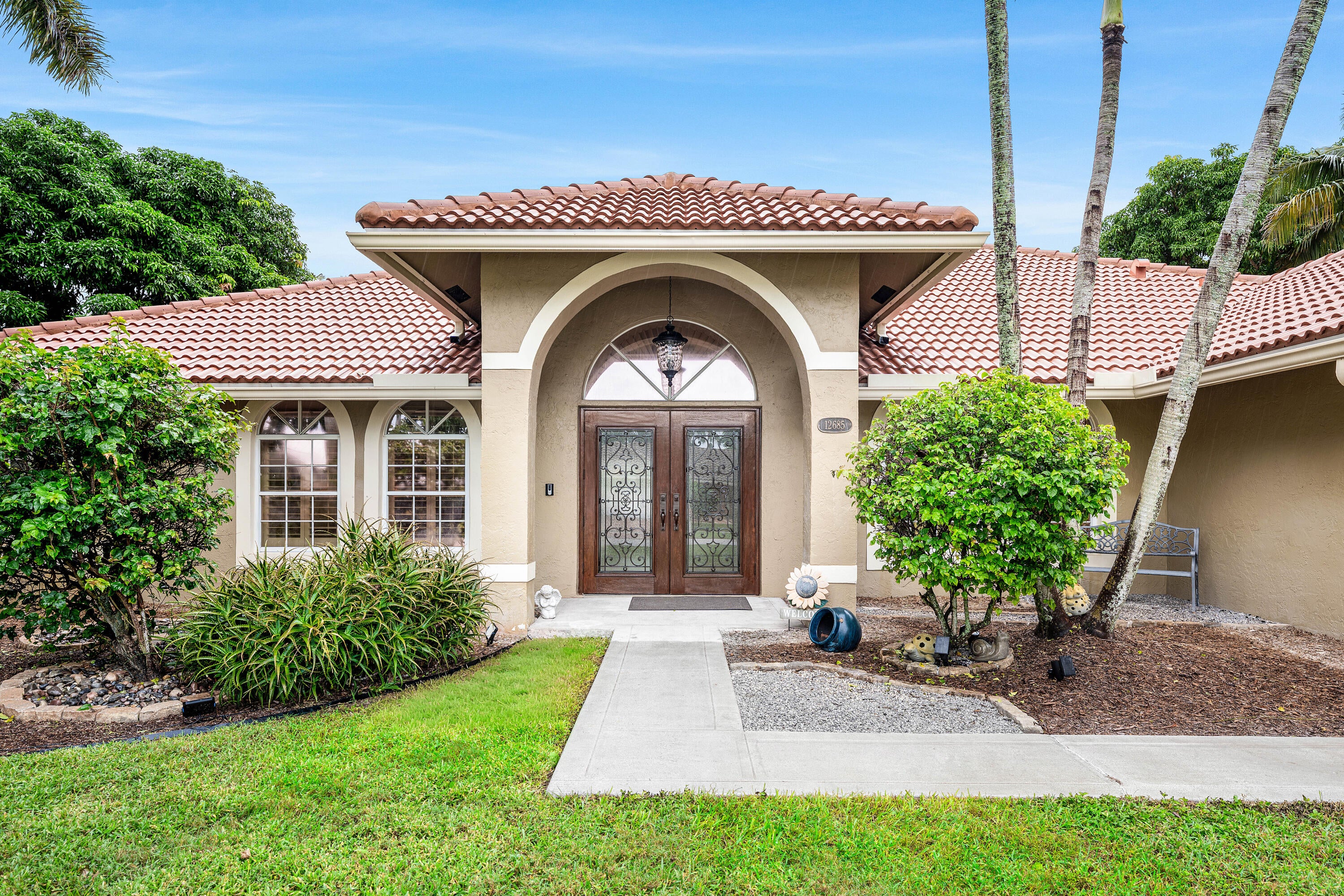 Properties 12685 Buckland Street