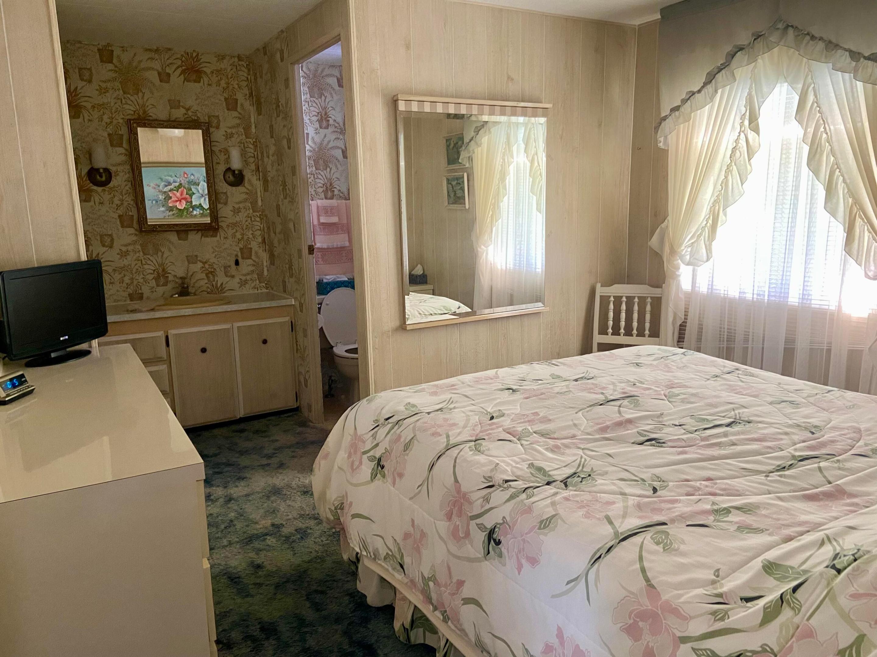 Spanish Lakes Riverfront 55+ community - Residential