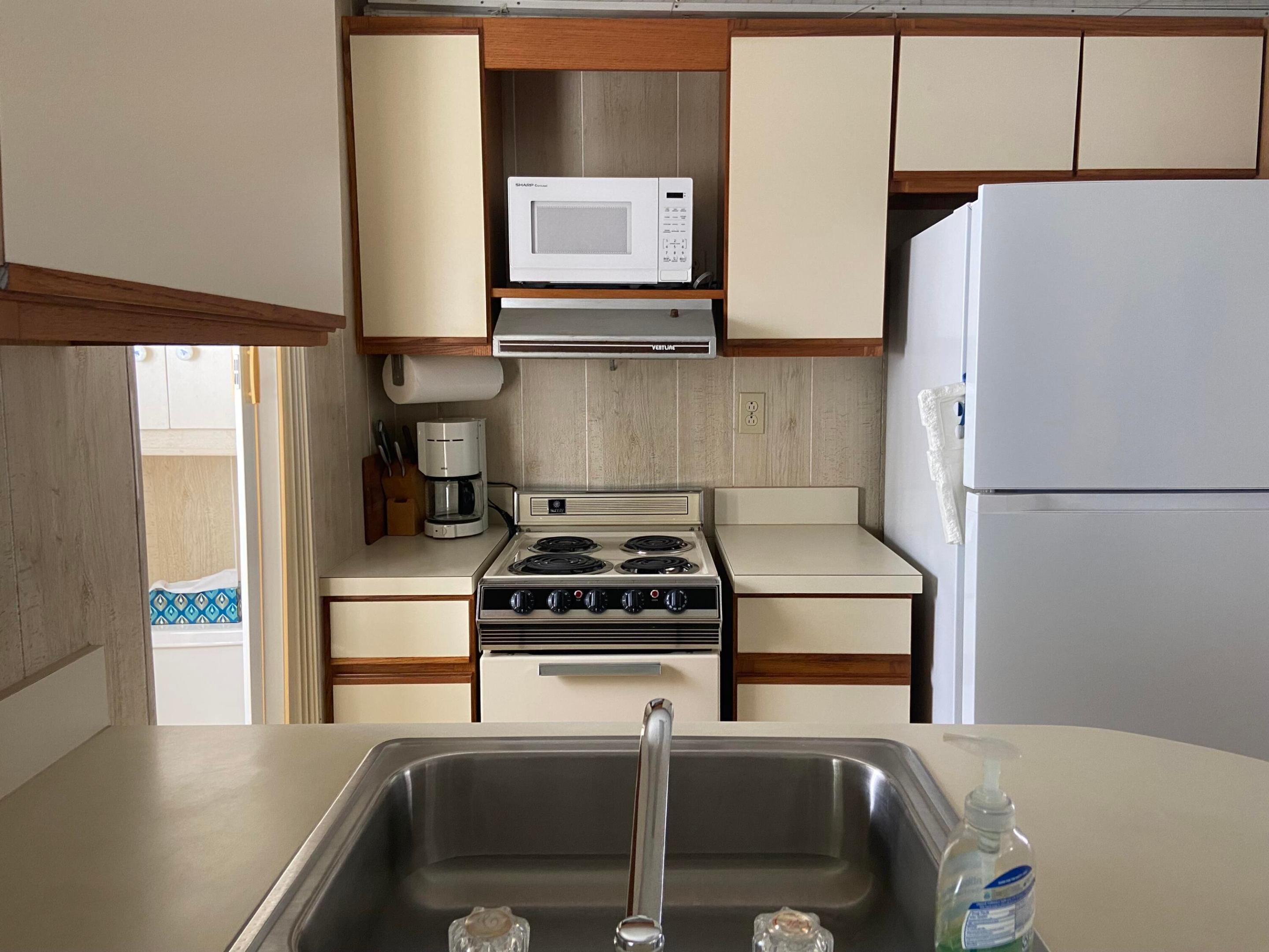 Spanish Lakes Riverfront 55+ community - Residential