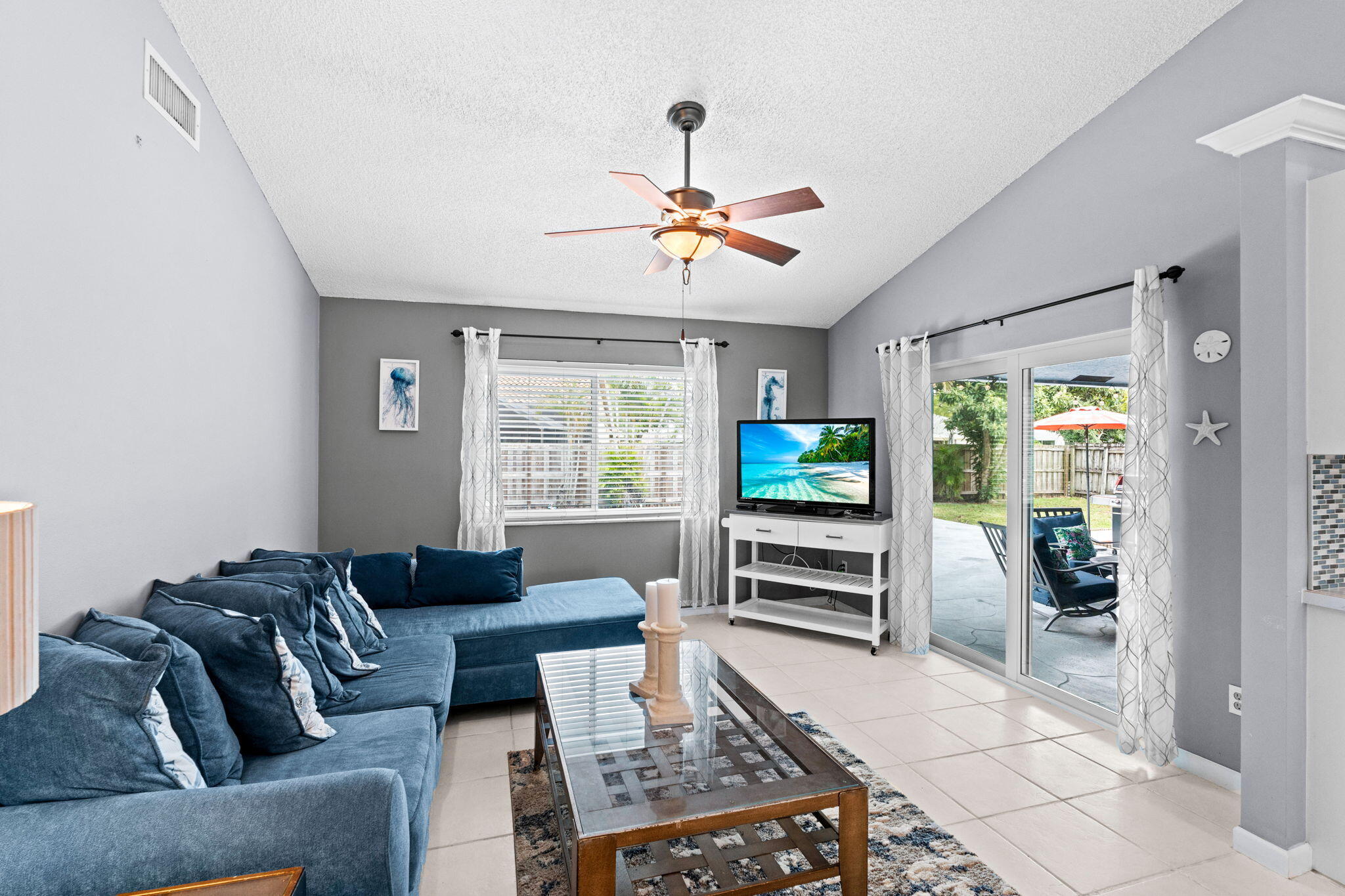 SUGAR POND MANOR OF WELLINGTON - Residential