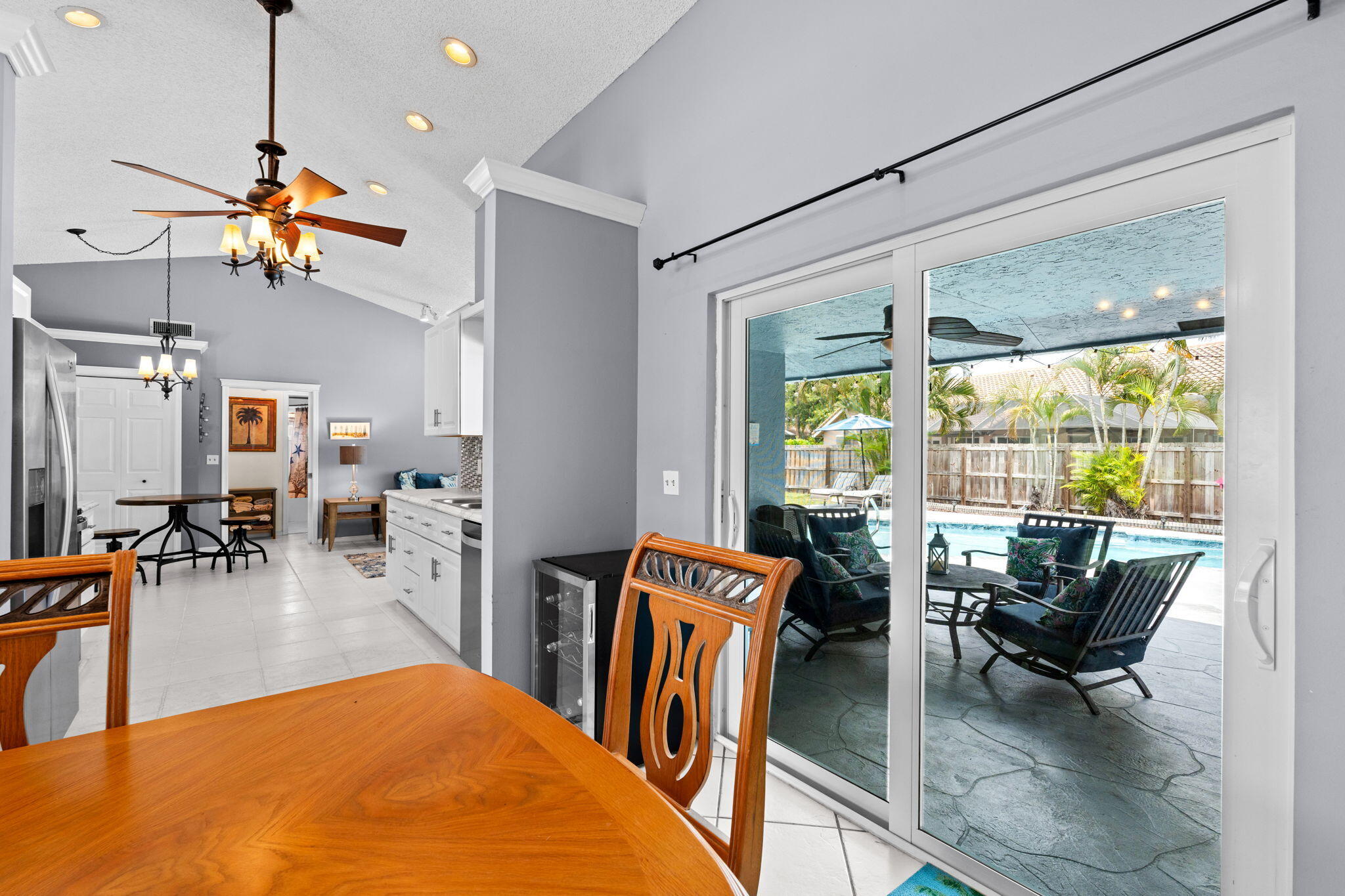 SUGAR POND MANOR OF WELLINGTON - Residential