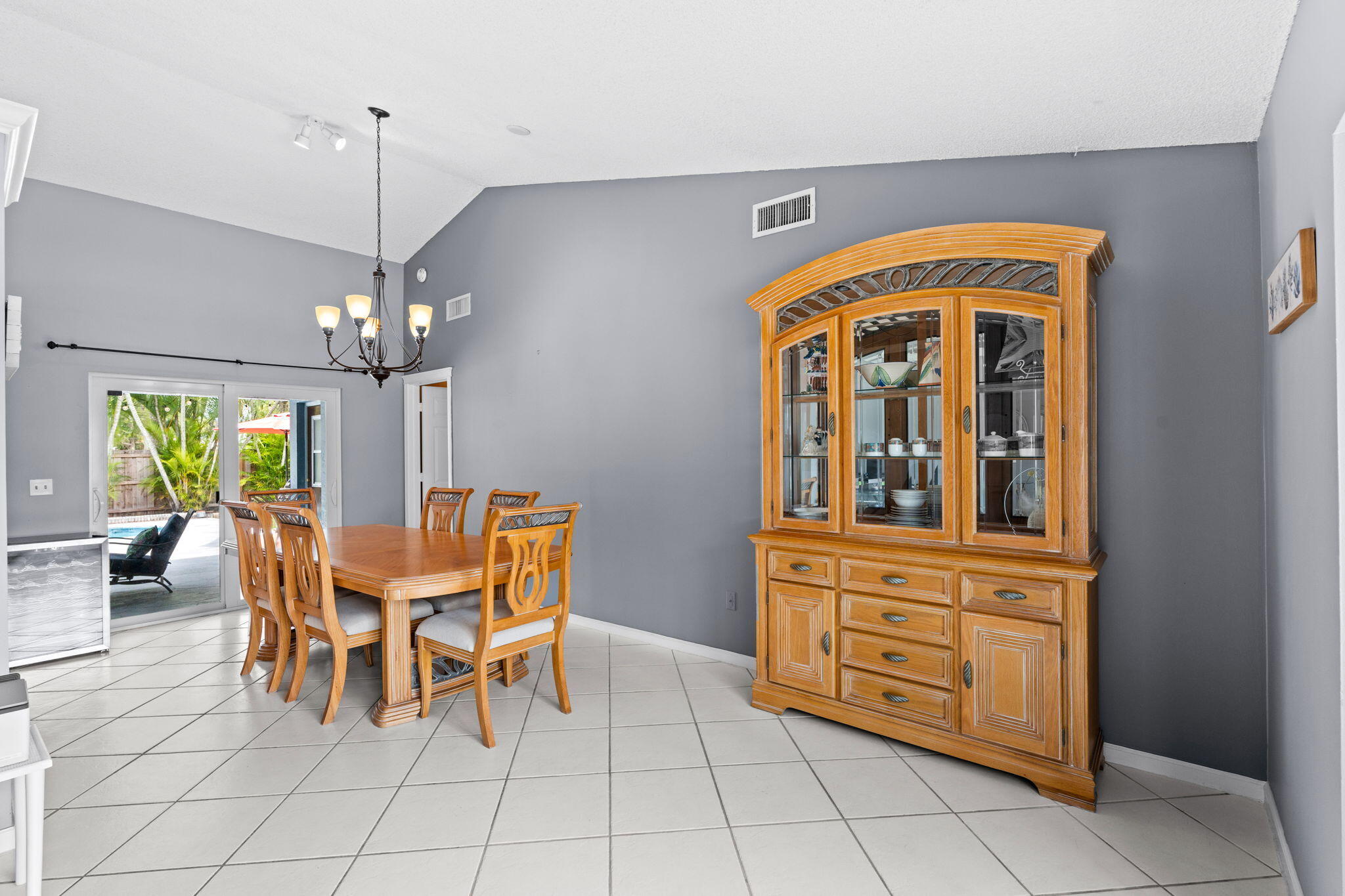 SUGAR POND MANOR OF WELLINGTON - Residential