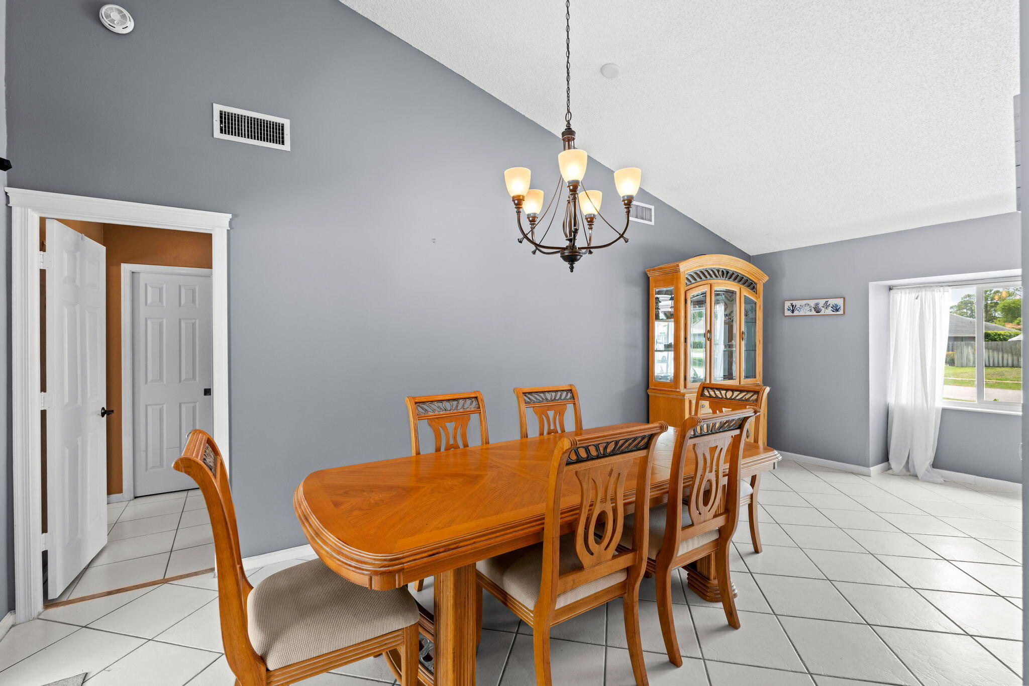 SUGAR POND MANOR OF WELLINGTON - Residential