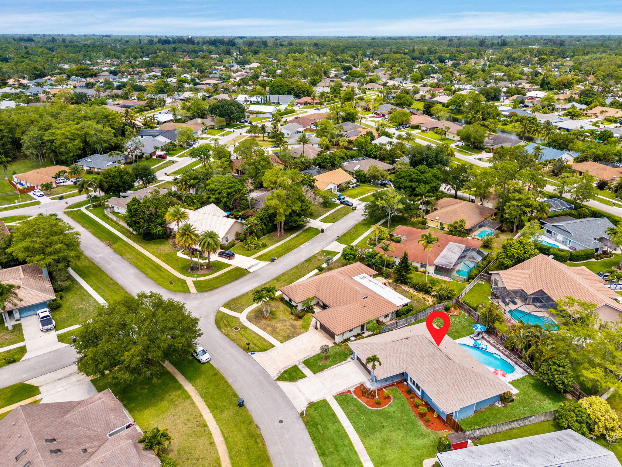 SUGAR POND MANOR OF WELLINGTON - Residential