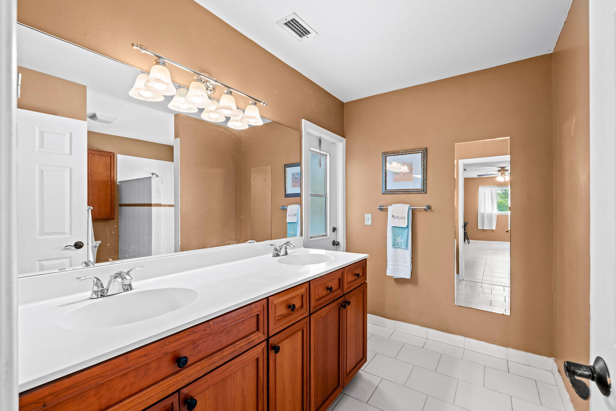 SUGAR POND MANOR OF WELLINGTON - Residential