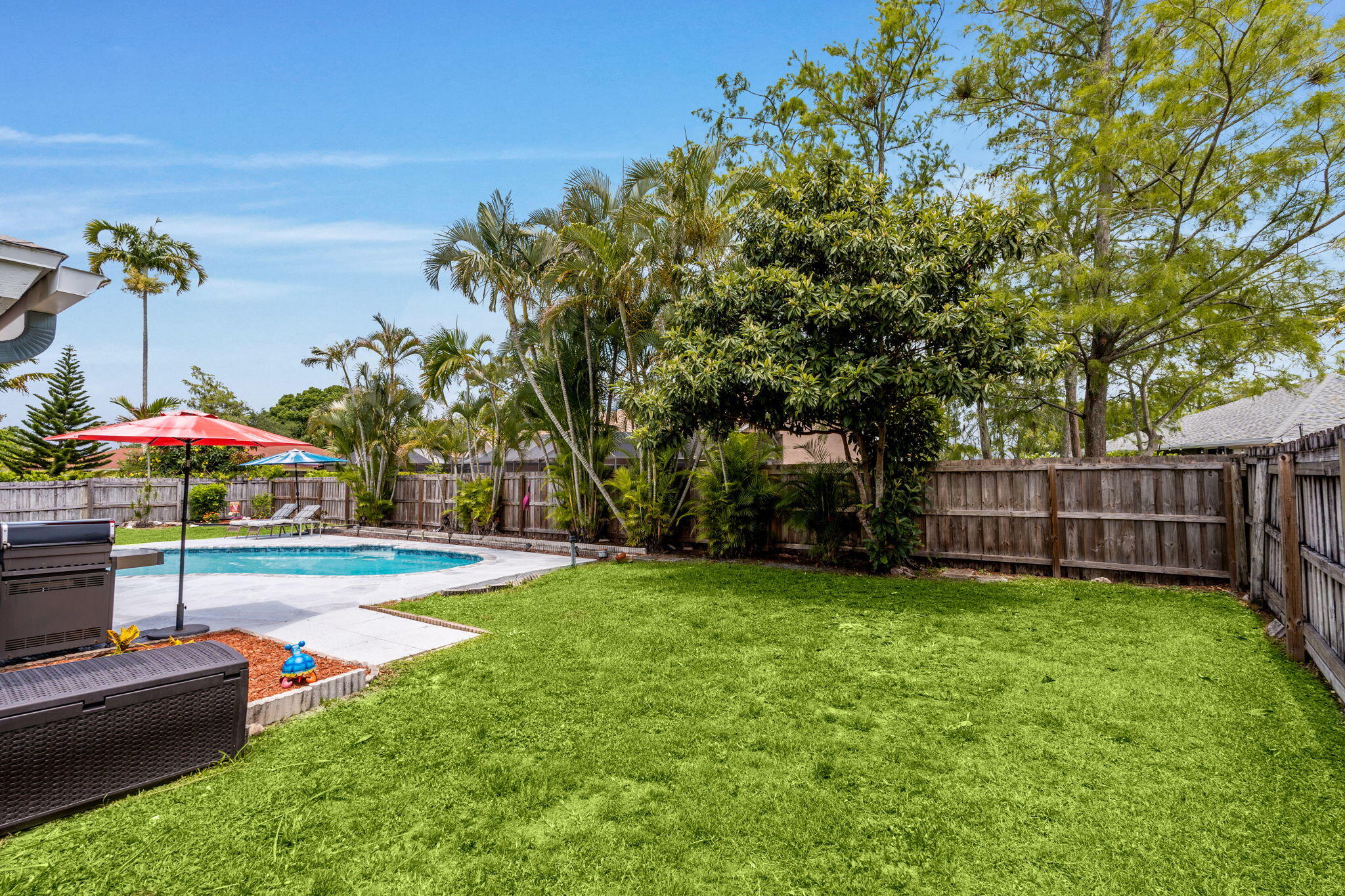 SUGAR POND MANOR OF WELLINGTON - Residential