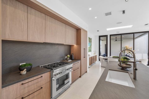 Tiny photo for 521 SE 4TH Avenue, Delray Beach, FL 33483 (MLS # B26071088)