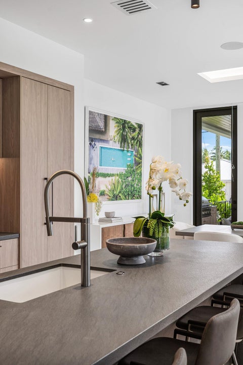 Tiny photo for 521 SE 4TH Avenue, Delray Beach, FL 33483 (MLS # B26071088)
