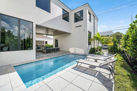 Tiny photo for 521 SE 4TH Avenue, Delray Beach, FL 33483 (MLS # B26071088)