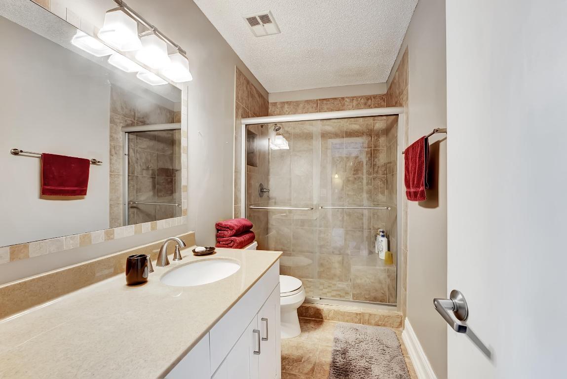 LOS MANGOS PATIO VILLAS AND TOWNHOMES - Residential