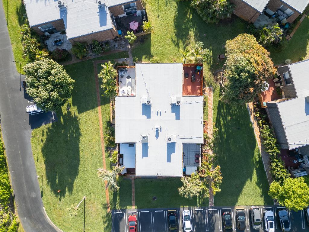 LOS MANGOS PATIO VILLAS AND TOWNHOMES - Residential