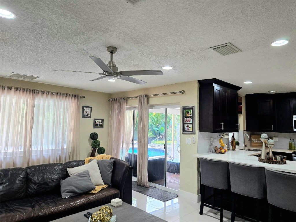 Bonaventure Lakes 87-26 B - Residential