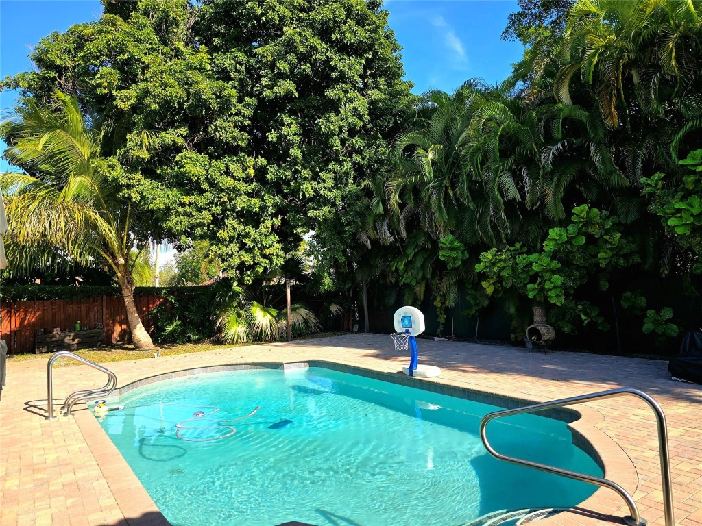 Bonaventure Lakes 87-26 B - Residential