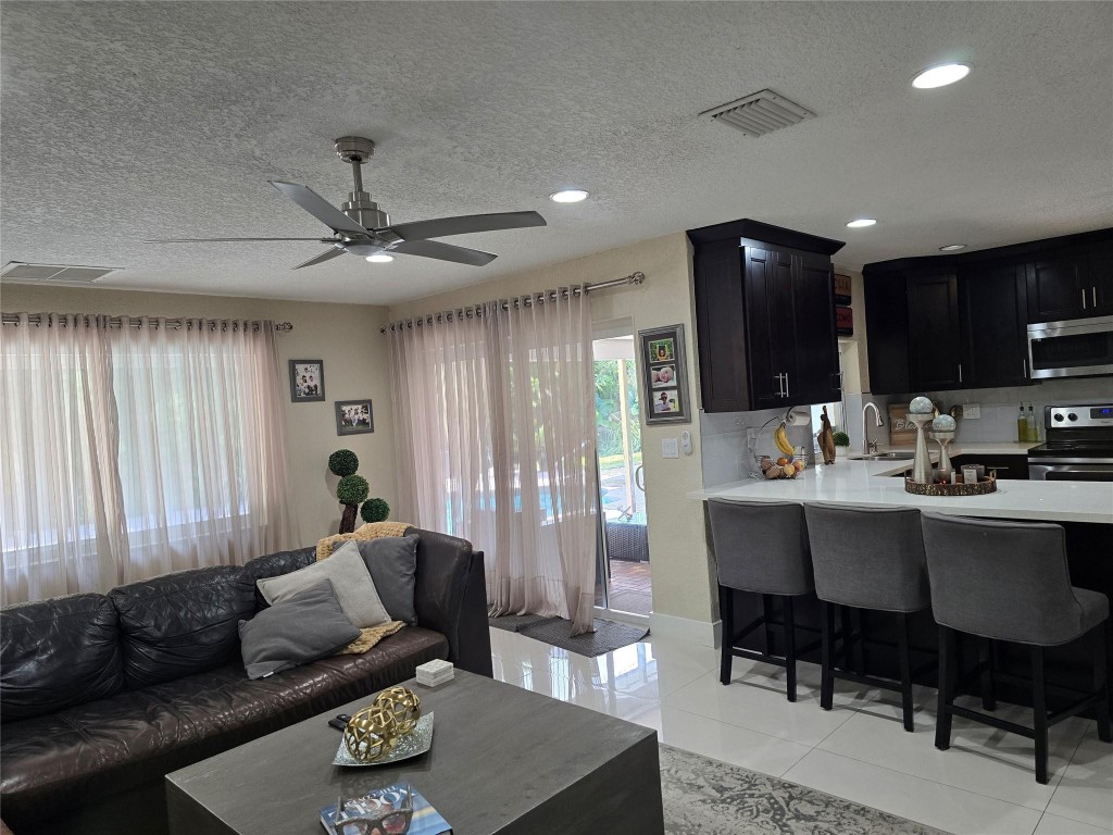 Bonaventure Lakes 87-26 B - Residential