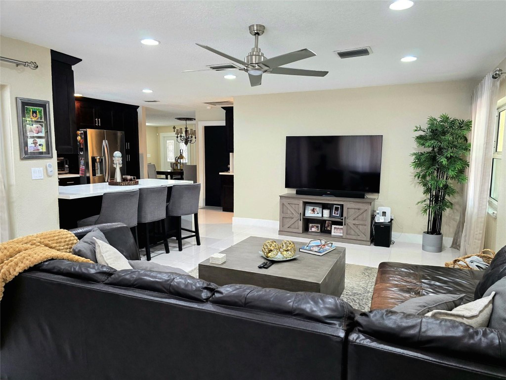 Bonaventure Lakes 87-26 B - Residential