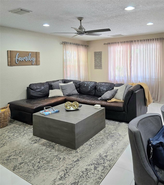 Bonaventure Lakes 87-26 B - Residential