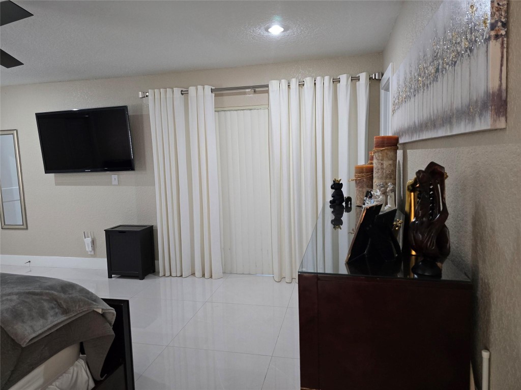 Bonaventure Lakes 87-26 B - Residential