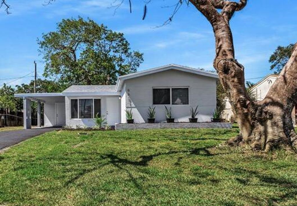 Photo of 6661 Evans Street, Hollywood, FL 33024 (MLS # B26022156)
