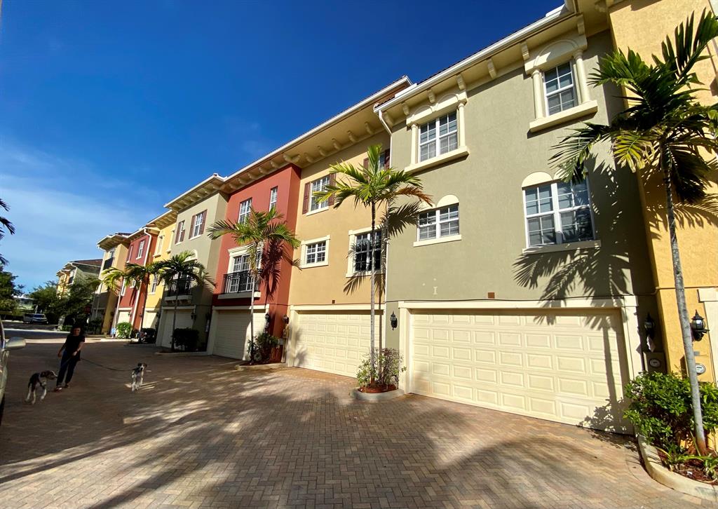 CLOISTERS AT LAKE WORTH - Residential Lease
