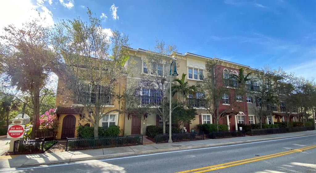 CLOISTERS AT LAKE WORTH - Residential Lease