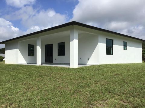 A home in Avon Park