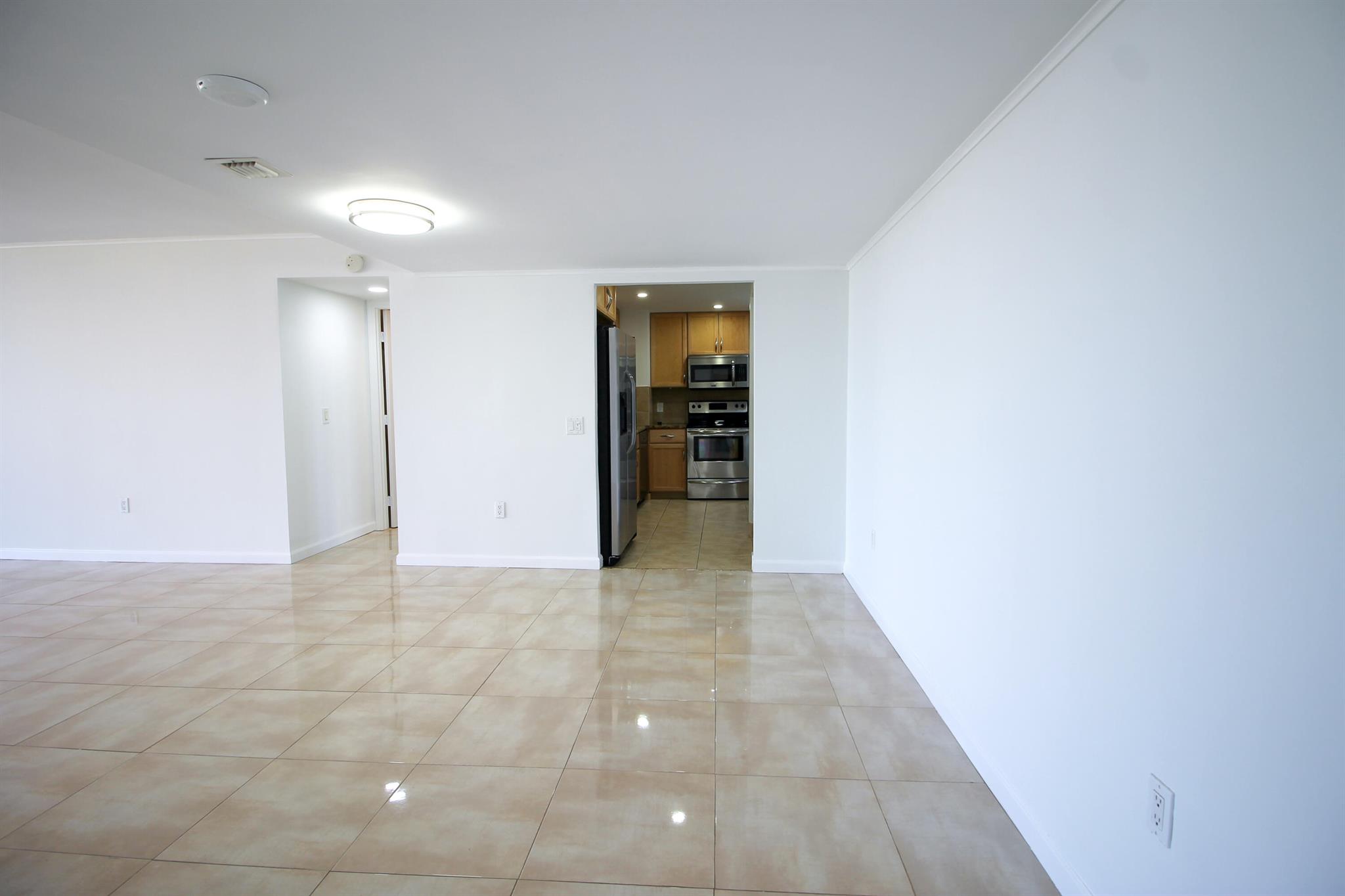 5600 N Flagler 806 Drive 806