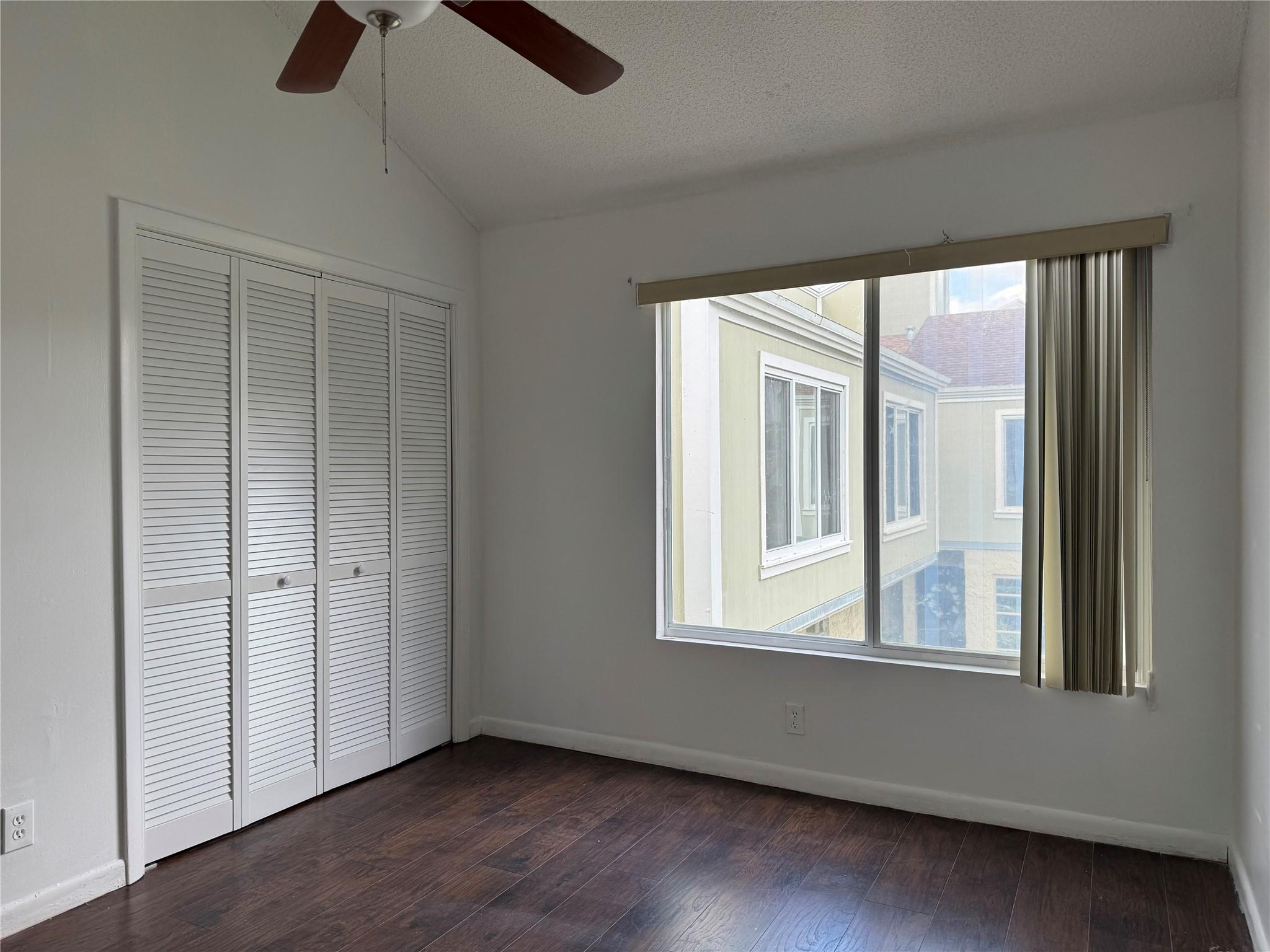 Sandpebbles Twnhs Condo - Residential Lease