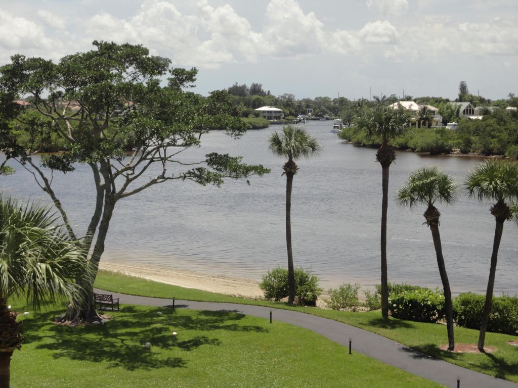 Photo of 1000 N Us Highway 1 #El403, Jupiter, FL 33477 (MLS # B26028548)