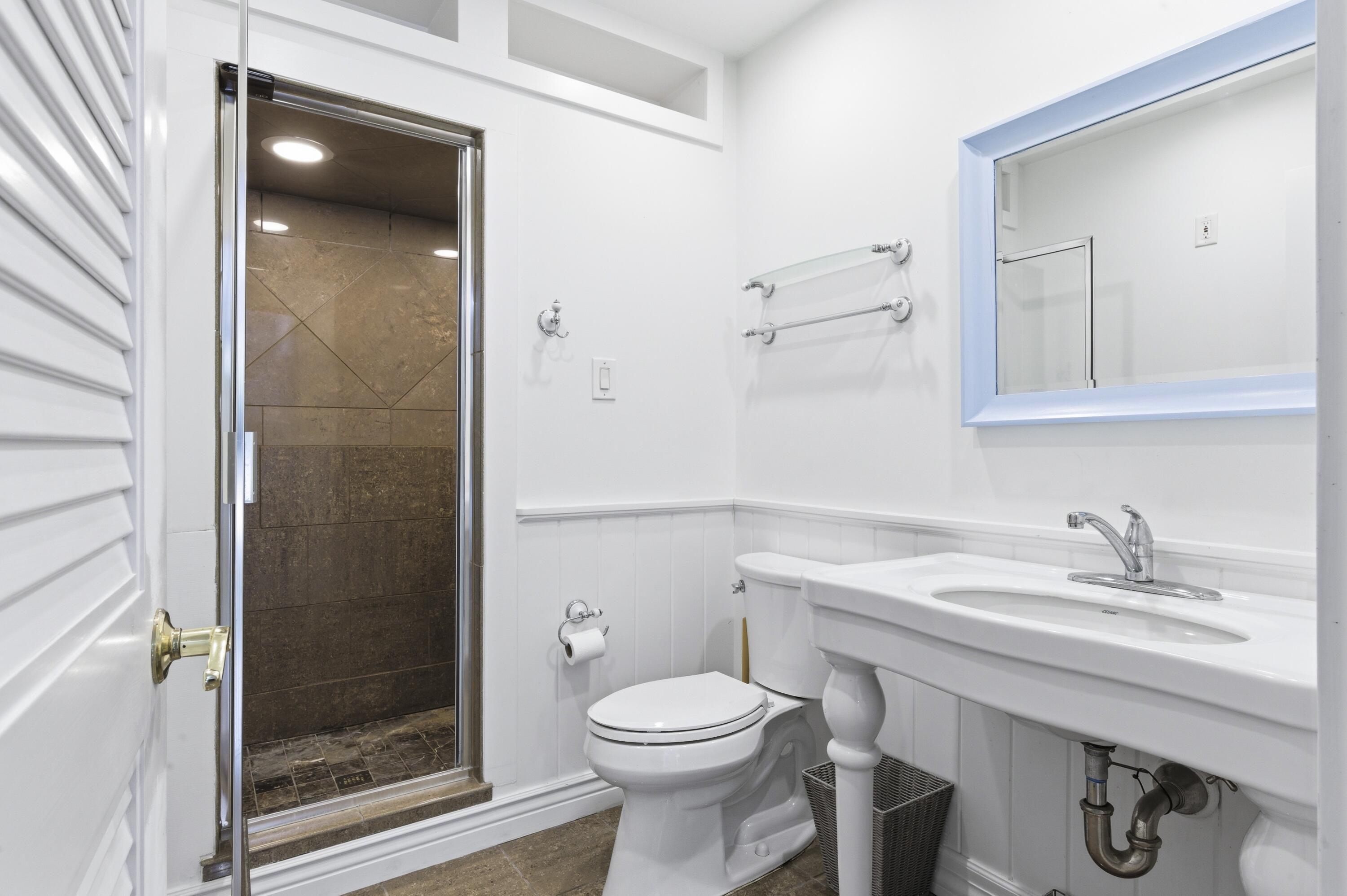 KINGSLAND - Residential Lease