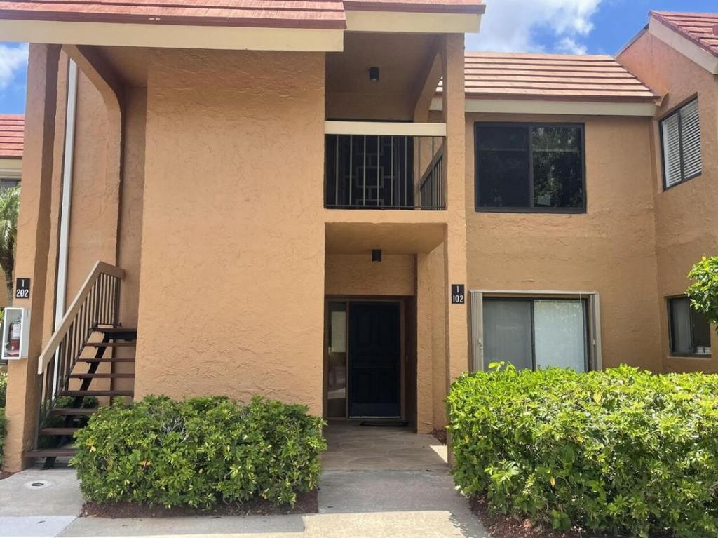 Photo of 11282 Green Lake Drive #202, Boynton Beach, FL 33437 (MLS # R11079381)