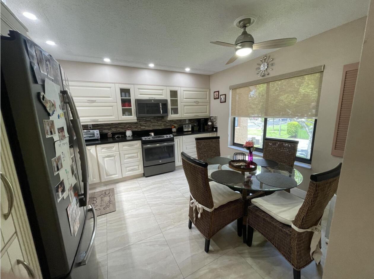 11282 Green Lake Drive 202