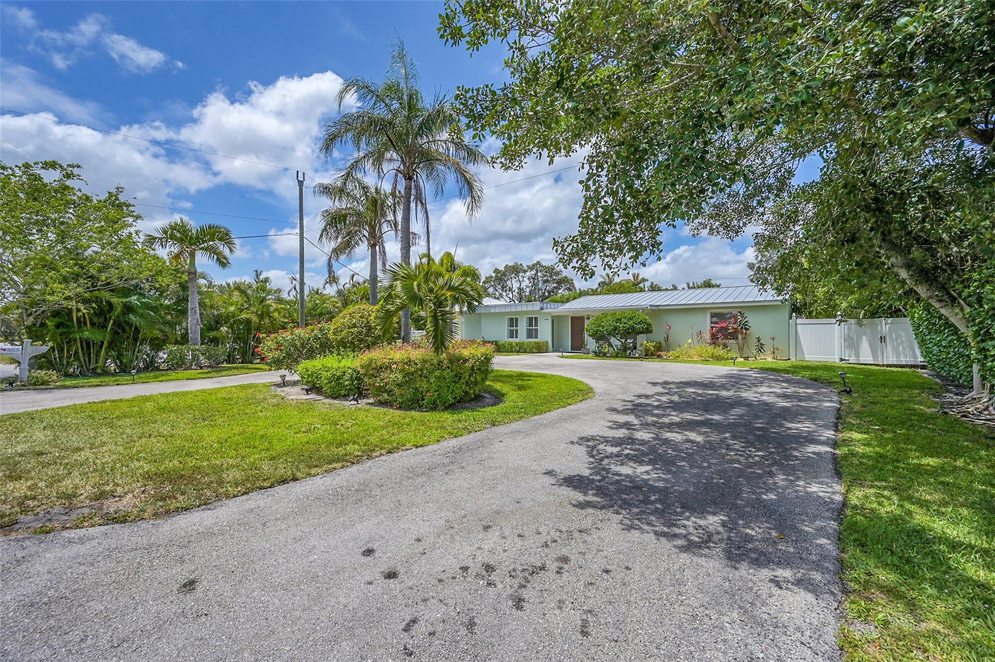 365 NW 35th St