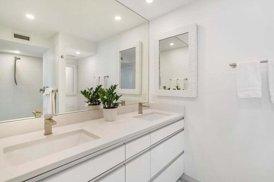 ISLAND HOUSE NORTHEAST CONDO APTS - Residential Lease
