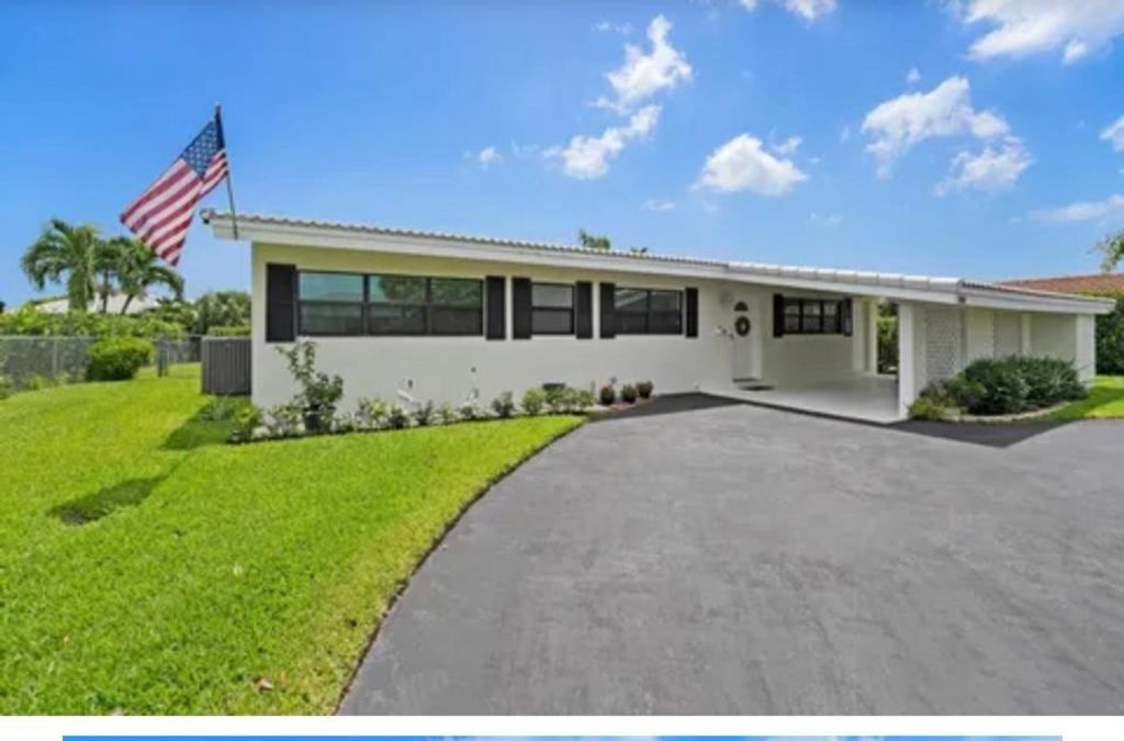 Photo of 988 SW 9th Avenue, Boca Raton, FL 33486 (MLS # F10536653)