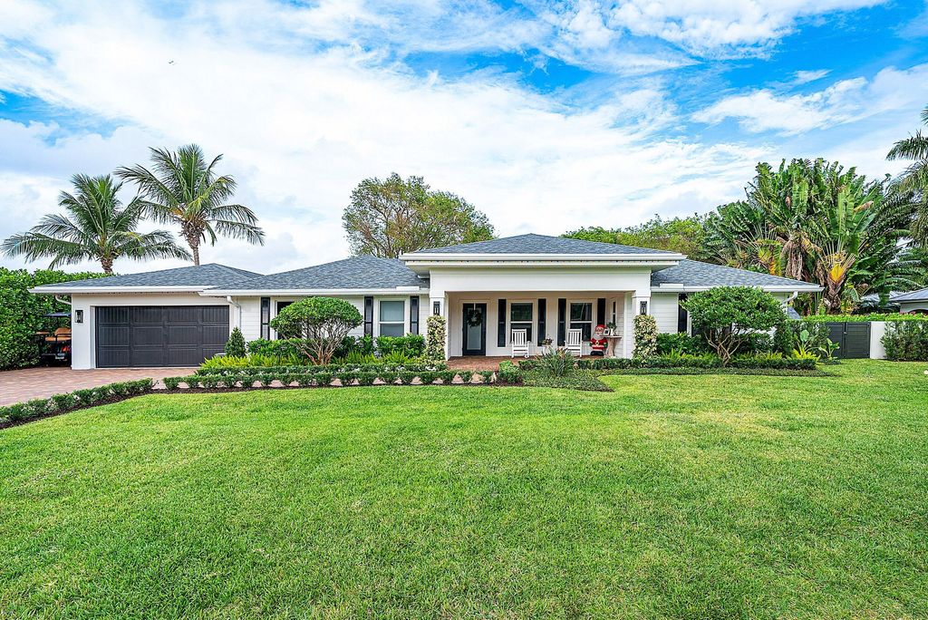 Photo of 917 SW 36th Court, Boynton Beach, FL 33435 (MLS # R11150370)