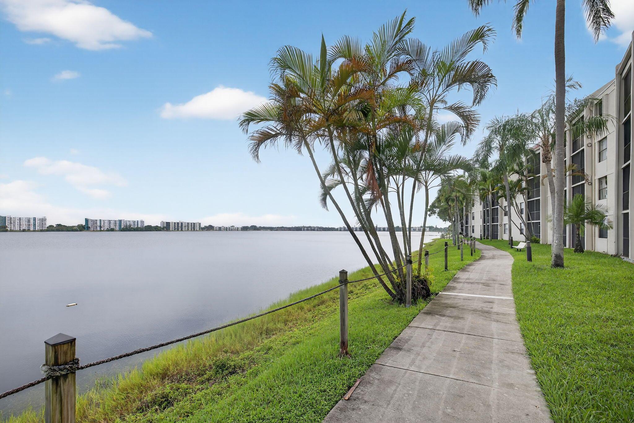 LAKE EMERALD CONDOMINIUM - Residential