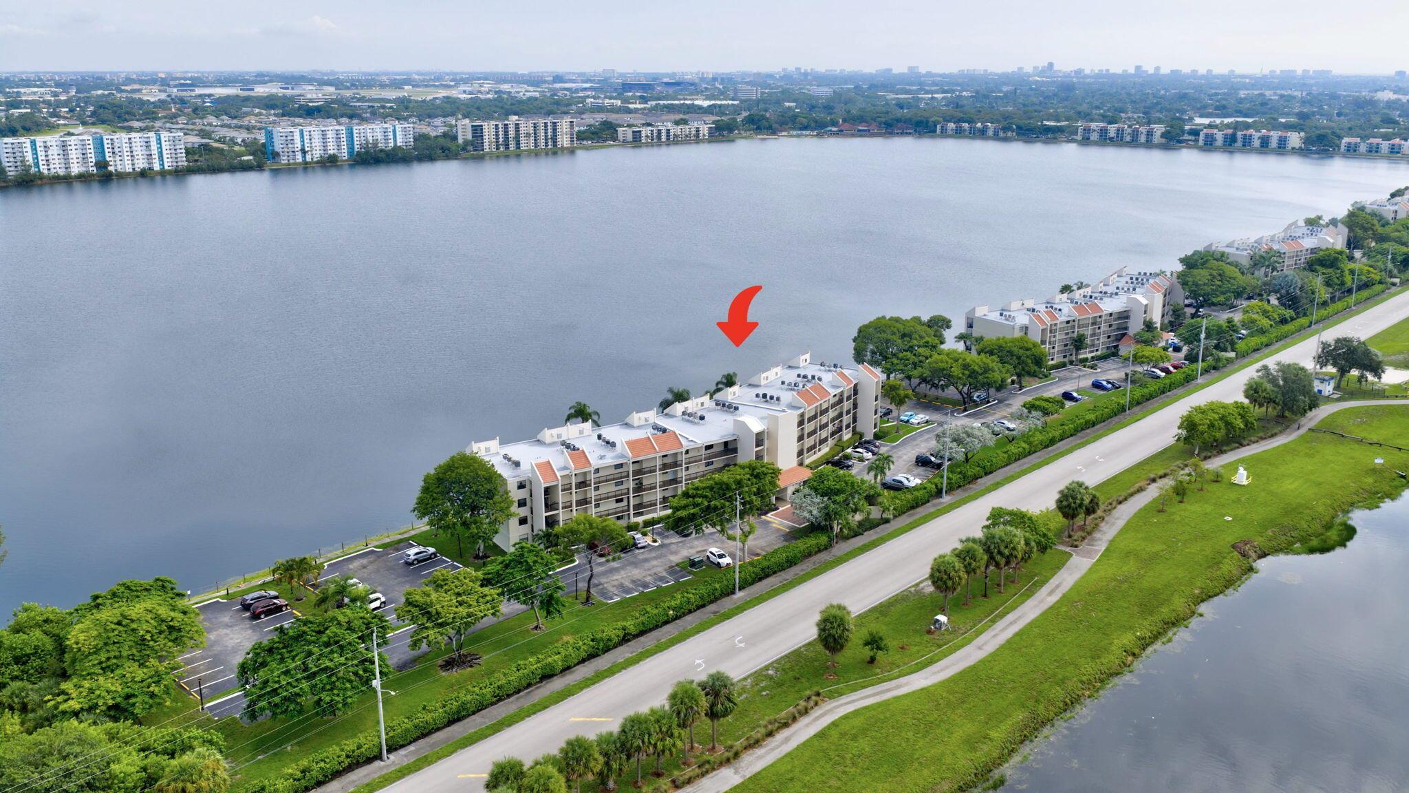 LAKE EMERALD CONDOMINIUM - Residential